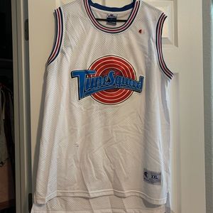 Tune squad jersey!